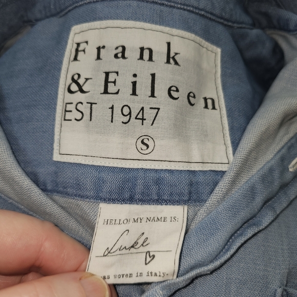 Frank & Eileen Dip Dye Chambray Button Up Shirt in Small - Picture 6 of 8